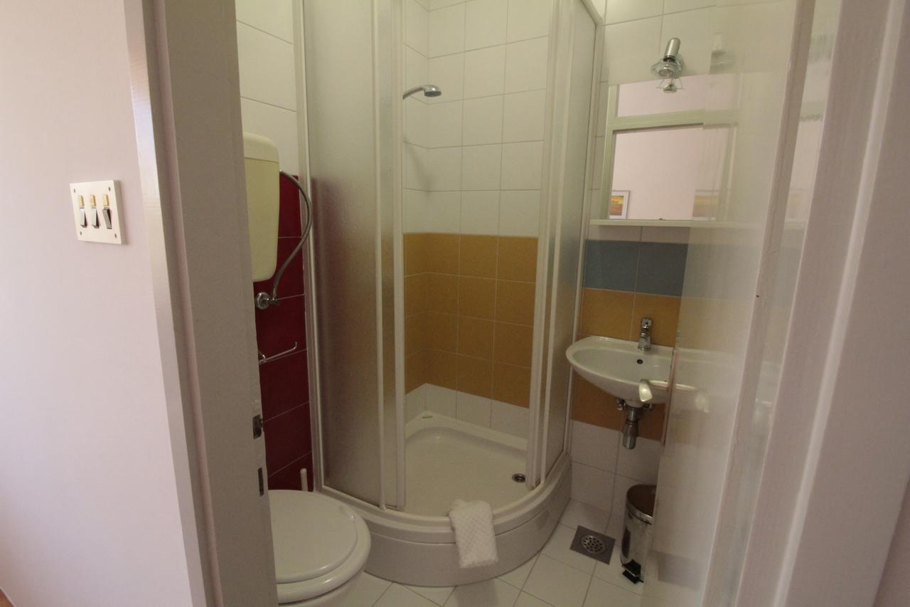 Studios & Rooms Fiesta Novalja Dış mekan fotoğraf