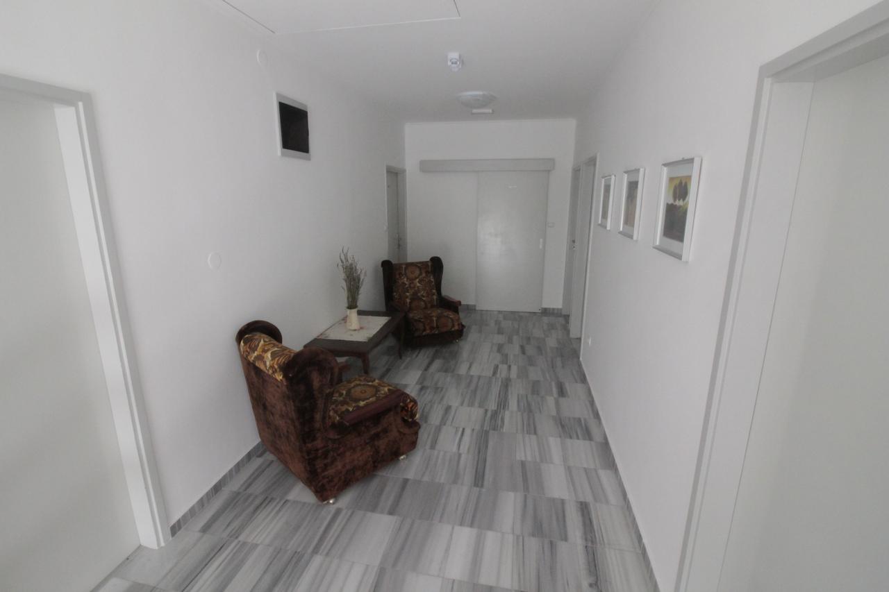 Studios & Rooms Fiesta Novalja Dış mekan fotoğraf