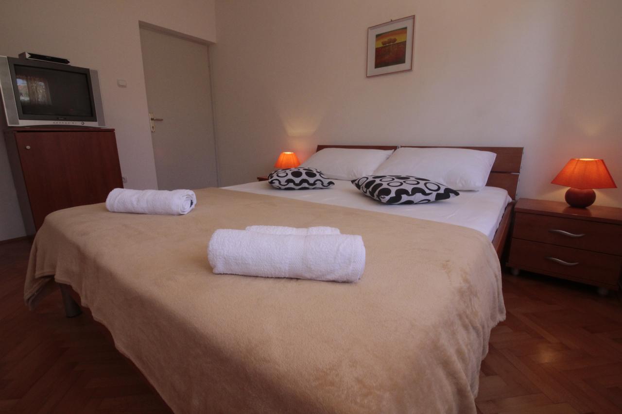 Studios & Rooms Fiesta Novalja Dış mekan fotoğraf