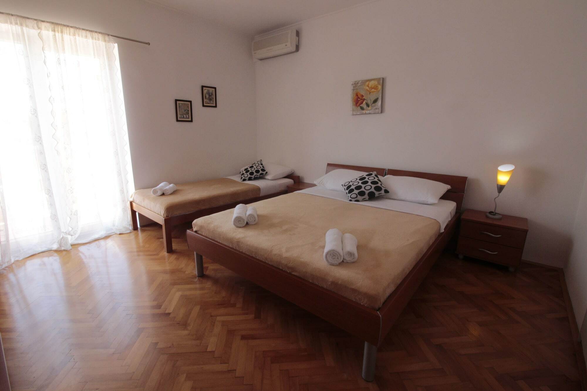 Studios & Rooms Fiesta Novalja Dış mekan fotoğraf
